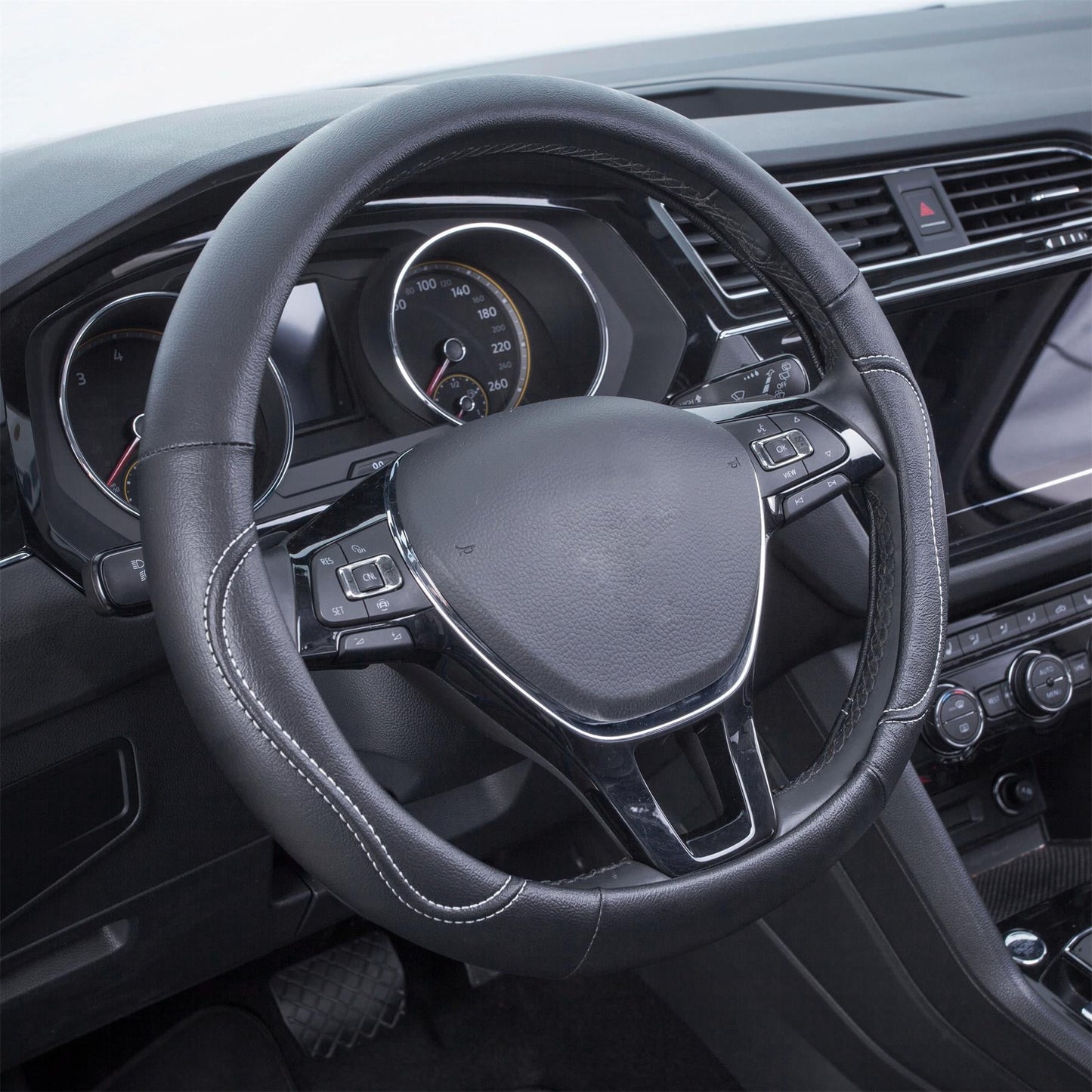 Auto Drive: Steering Wheel Cover - Country Leather Black and White, Universal Fit